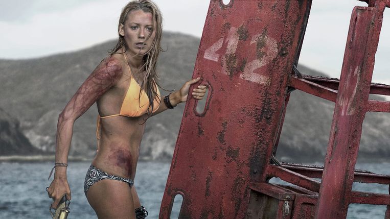 Blake Lively in The Shallows van Jaume Collet-Serra. Beeld 