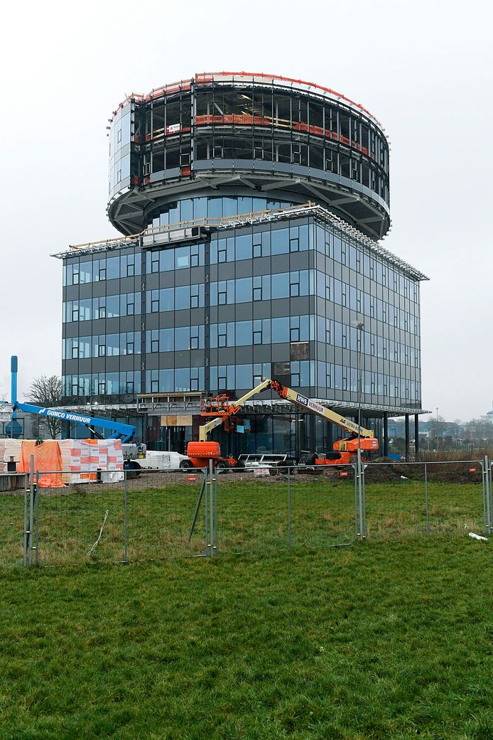 Begin 2019: het nieuwe kantoor van Fokker in aanbouw.