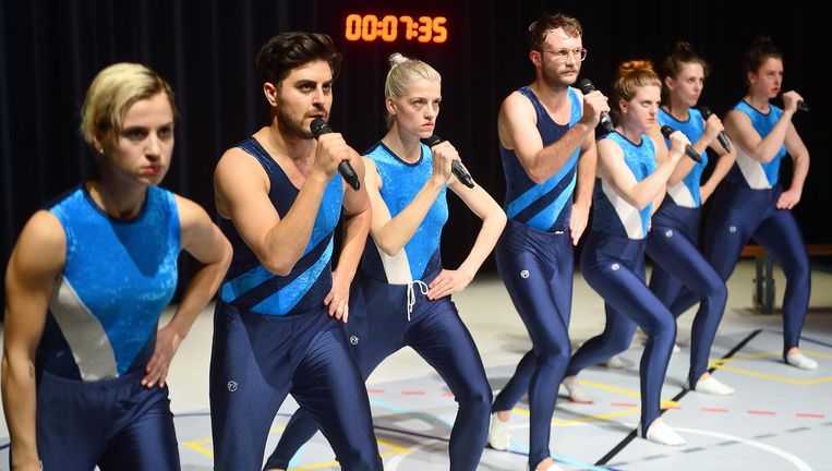 'Muziektheatercollectief Club Gewalt speelt zijn gloednieuwe opera over turner en 'antiheld' Yuri van Gelder.' Beeld Jochem Jurgens