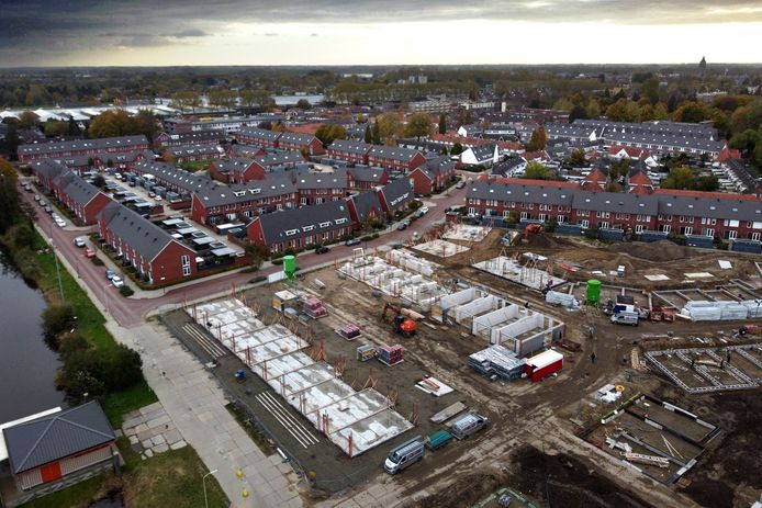 Nieuwbouw in de Lingewijk in Gorinchem. Geld lenen bij de gemeente kon al als starter, maar met het Koopstartfonds kun je tot twee keer zoveel korting krijgen op een nieuwbouwwoning. De VVD wil de regeling ook naar Gorinchem halen.