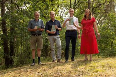 Knegsels bos met drie prehistorische grafheuvels krijgt eerste rijksmonumentenpaspoort in Noord-Brab