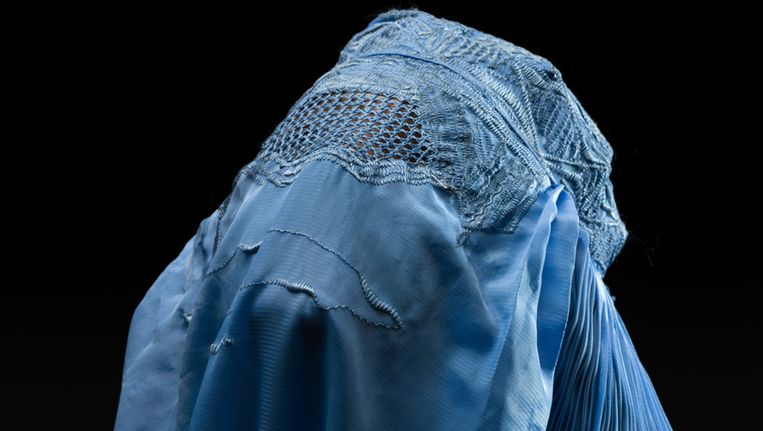 Een vrouw in een Afghaanse boerka. Beeld Thinkstock