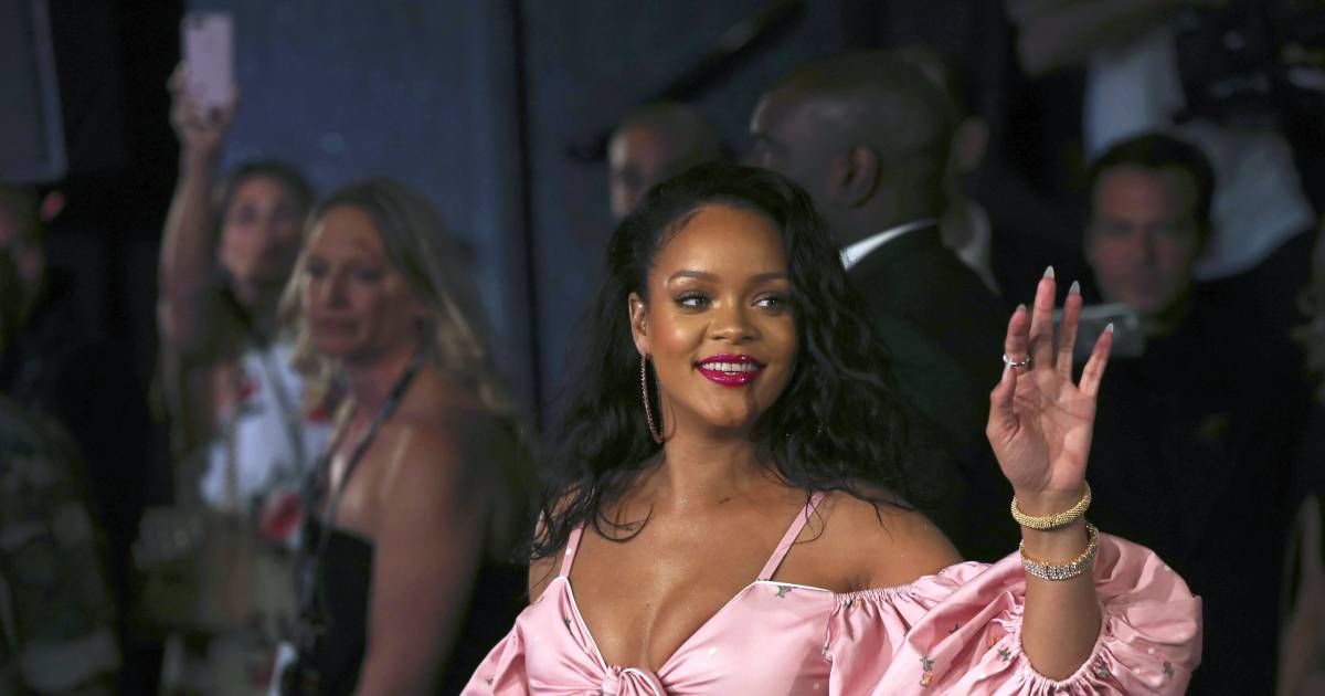 Rihanna ha dato alla luce il suo primo figlio |  Affiggere