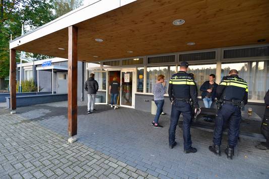 De kantine van de Groesbeekse club Germania, vlak na het incident met SCH op 22 oktober.