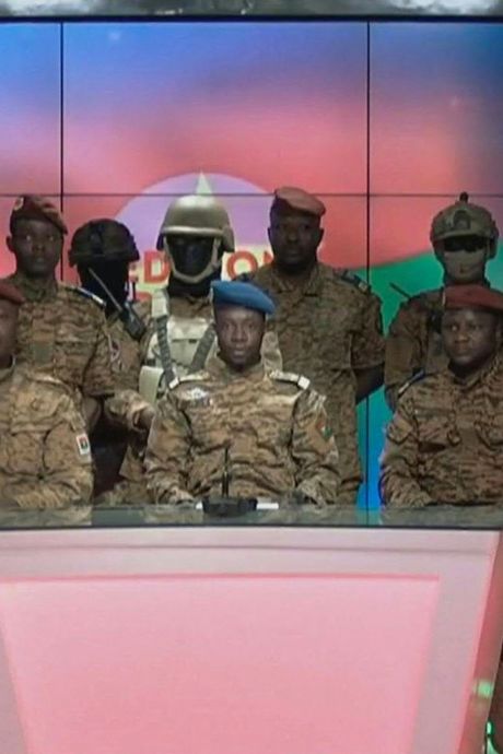 Coup d’État au Burkina Faso: des militaires annoncent avoir pris le pouvoir