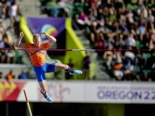 Geblesseerde Menno Vloon met nieuwe stokken naar finale: 'De oude stokken laten overvliegen, een drama’