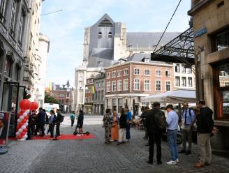 Kentucky Fried Chicken (KFC) opent deuren op Grote Markt: “Toch eens iets anders dan een hamburgerkeet”