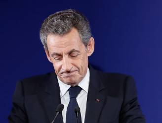Franse oud-president Sarkozy aangehouden: hij zou in 2007 geld hebben aangenomen van Kadhafi