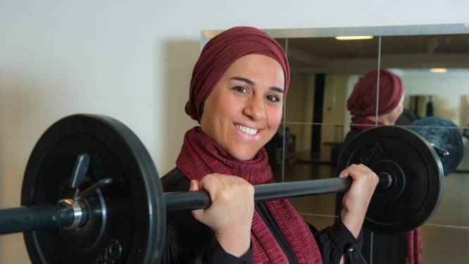 'Hoofddoek staat emancipatie van vrouwen niet in de weg'