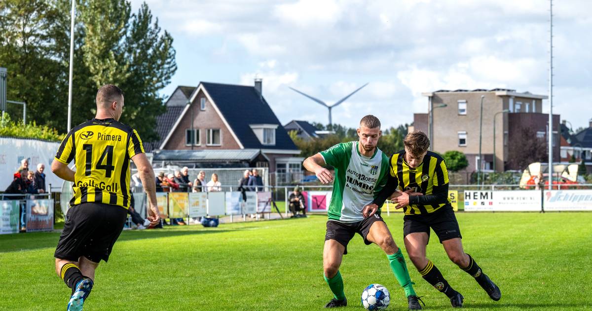 Steenbergen pakt eerste thuiswinst tegen Klundert: ‘ Voetballend was het niet altijd even goed, maar