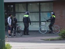 Persoon gestoken en meerdere gewonden bij grote vechtpartij, ME grijpt in en feestlocatie ontruimd