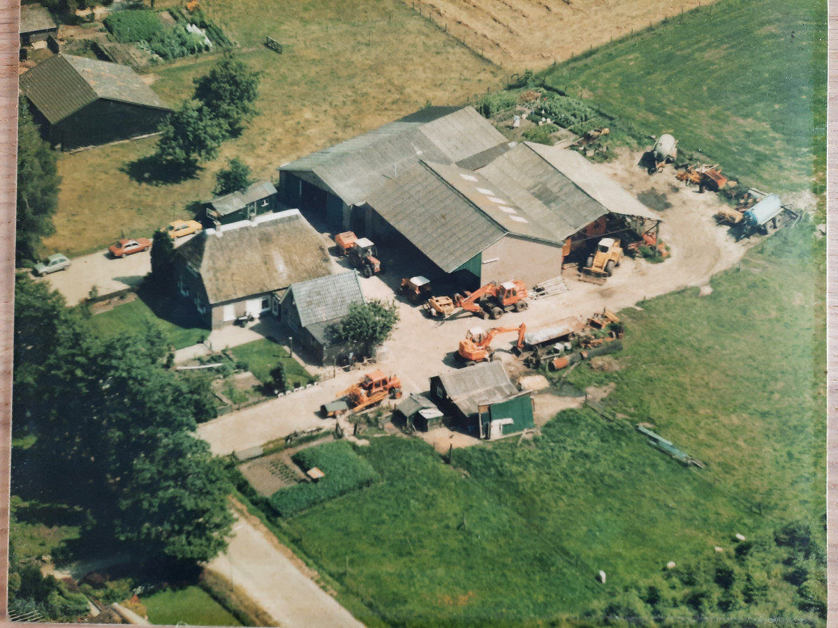 Het huis/ loonbedrijf aan de Oude Beemterweg.