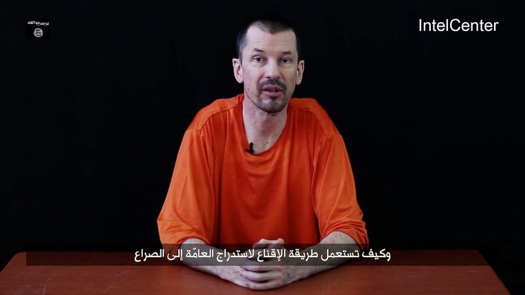 Videostill van een IS-fragment met John Cantlie, september vorig jaar. Beeld EPA