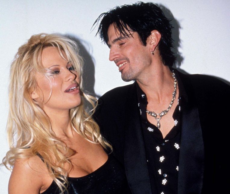 Pamela Anderson met haar ex Tommy Lee, de vader van haar kinderen. Beeld Photo News
