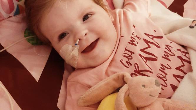 Jolaisa (1) heeft zeer zeldzame chromosoomafwijking: ‘Geen idee wat ons allemaal nog te wachten staat’