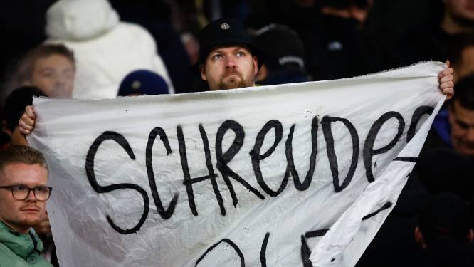 Supportersvereniging Ajax: Ontslag Schreuder onvermijdelijk