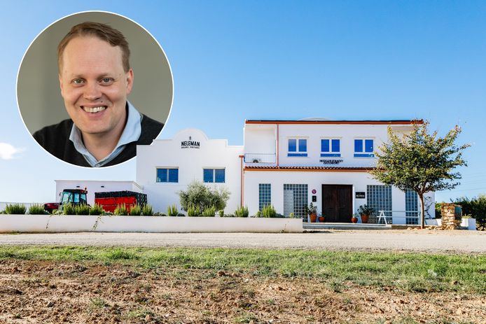 Derrick Neleman en het wijnhuis in het achterland bij Valencia.