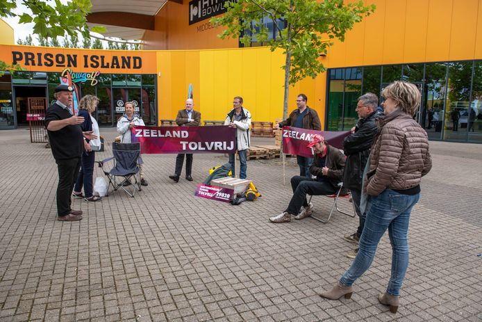 Zeeland Tolvrij hield onlangs een openbare vergadering bij Studio A58, waar Provinciale Staten een besluit namen over het compensatiepakket.