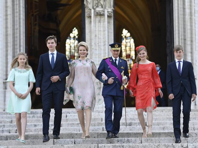 IN BEELD. Koning Filip en zijn gezin wonen ‘coronaveilig’ Te Deum bij in Brussel