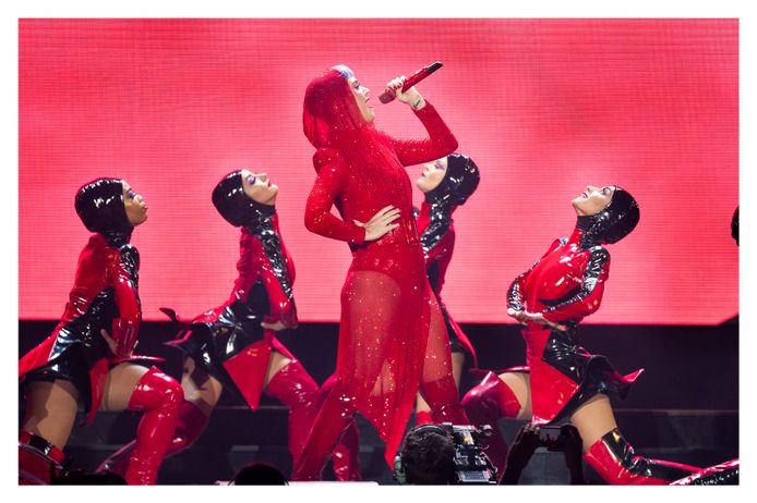 Katy Perry op het podium van het Sportpaleis.