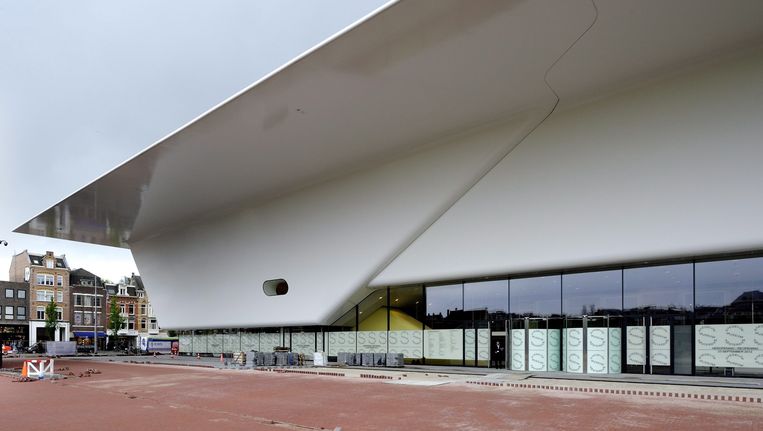 Het Stedelijk Museum opende eerder dit jaar opnieuw de deuren na een jarenlange verbouwing. Beeld EPA