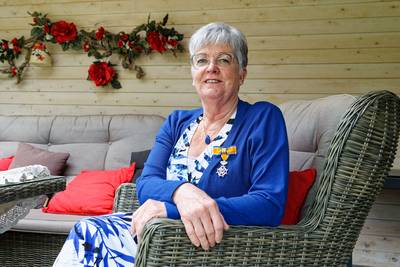 Allemaal mee-eten bij Ada Minkels, van haar eigen ouders tot eenzamen en mensen met weinig geld