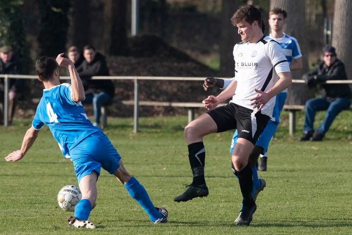 Jorn Braakhekke (rechts) speelt volgend seizoen voor WSV in Apeldoorn.
