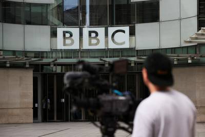 Tiener die betaald zou zijn geweest voor seksueel getinte foto's zegt dat beweringen over geschorste BBC-presentator “totaal verkeerd” zijn