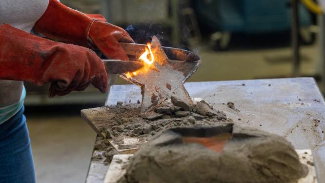 ZIEN. Glasmuseum GlazenHuis maakt ‘memoriesterren’ voor wenskinderen 