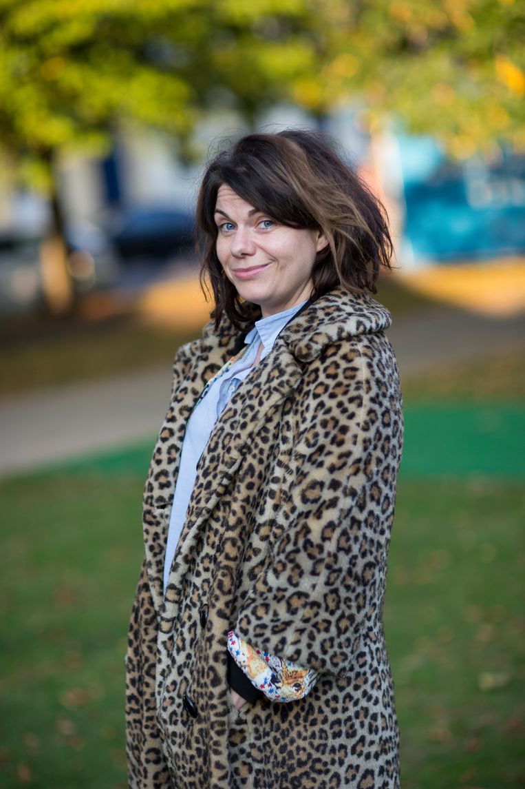 Caitlin Moran: 'Ik zie veel volwassen kinderen in verziekte relaties met hun ouders. En de omgeving blijft maar zeggen: het zijn je ouders, je moet van ze houden. Maar nee, je hoeft niet van mensen te houden die je slecht behandelen.' Beeld Getty Images