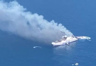 Incendie sur un ferry au large de Corfou: douze personnes portées disparues