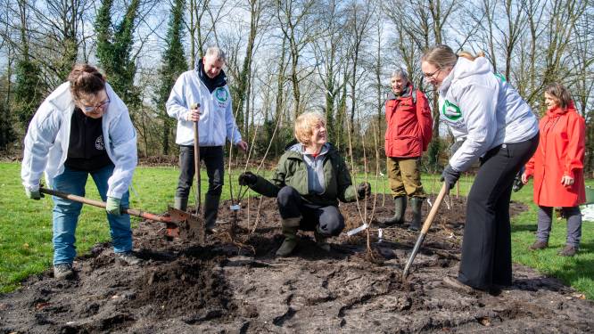 In Beekbergen groeit een natuurlijke snoeptuin en die is bedoeld voor iedereen