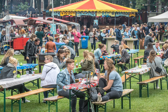 Foodfestival Lepeltje Lepeltje Ruilt Met Bierfestival Kannen