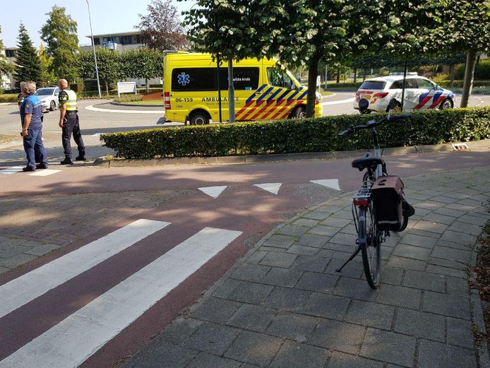 De hulpdiensten ter plaatse na het ongeluk op Richterslaan in Lichtenvoorde.