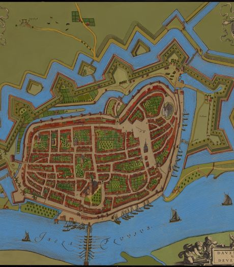 Nieuw ingekleurde kaart van Deventer in de 17de eeuw laat ‘karakter van de stad’ zien
