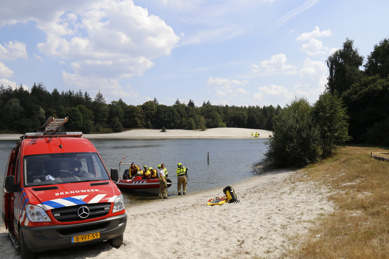 In recreatieplas het Schaartven in Overloon is zondagmiddag een man verdronken.