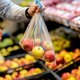 Minister wil meer bio-producten in de winkel, maar supermarkten zijn huiverig