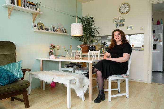 Wieteke Vrieling (28) woont met haar dochter in een prettig appartement van Studentenhuisvesting Nijmegen, maar moet daar binnenkort uit. Ze heeft geen idee waar ze dan kan gaan wonen.