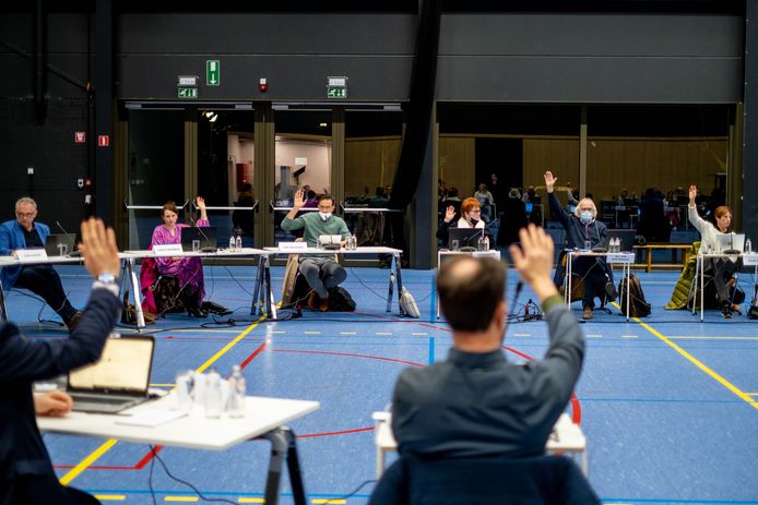 De eerste gemeenteraad in Bornem van de nieuwe meerderheid, Iedereen Bornem belandt in de oppositie.