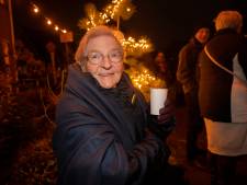 Korrie (93) is Apeldoorn­se ‘lantaarn­paal­gek’ eeuwig dankbaar