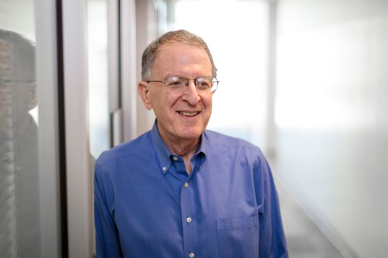 ‘De vader van het microbioom’: de Amerikaanse microbioloog Jeffrey Gordon.  Beeld rv
