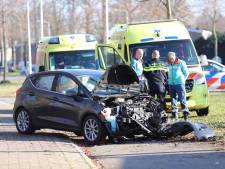 Automobilist verliest macht over stuur en raakt gewond in Ede