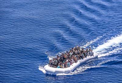 Reddingsoperaties op zee moedigen oversteek van migranten niet aan, blijkt uit studie