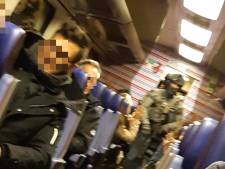 Politie over arrestatie Dordtenaar in volle trein: ‘Als we hem thuis konden oppakken, was dat wel gebeurd’