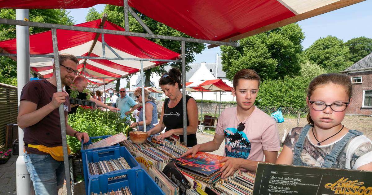 Wéér geen Rommelmarkt Bruchem, wel vijf schuurverkoopochtenden | Bommelerwaard | bd.nl - BD.nl