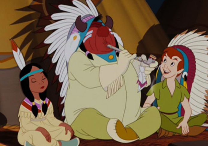'Peter Pan' schetst de indianenstammen als primitief, met een rode huid.
