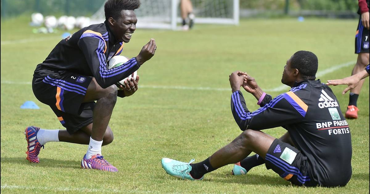 Mbemba en N'Sakala halen hard uit naar ploegmaats en staf ...