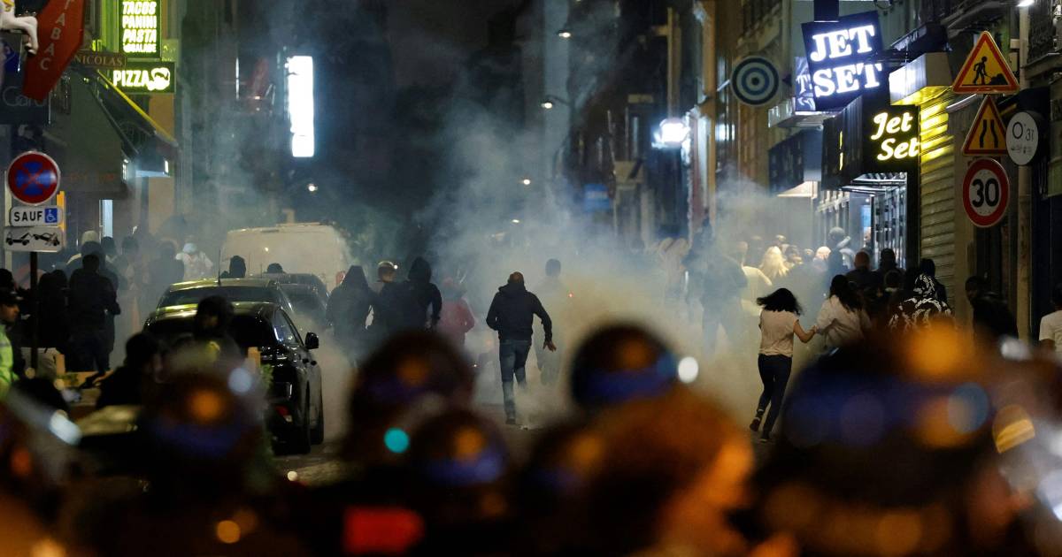 Abbattuta nonna Nahel (17 anni) invita alla calma in Francia: “Le persone che distruggono tutto devono fermarsi” |  All’estero