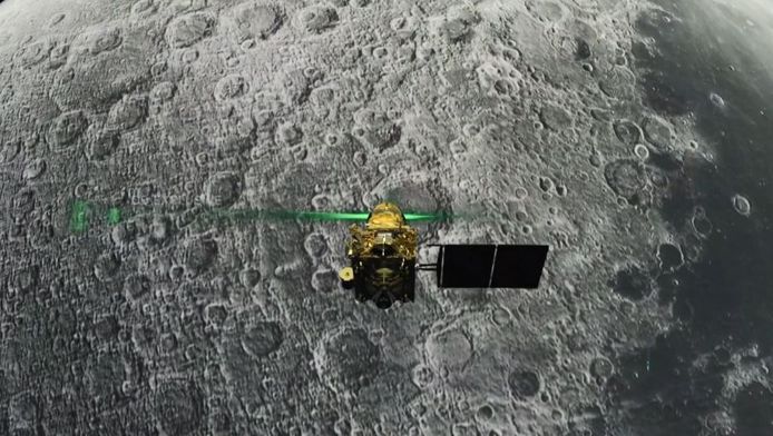Op een hoogte van 2,1 kilometer boven het maanoppervlak werd het contact met maanverkenner Chandrayaan-2 (foto) verbroken.