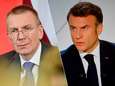 Letse president sluit zich aan bij Macron en gebruikt forse oorlogstaal: “Rusland moet worden vernietigd”